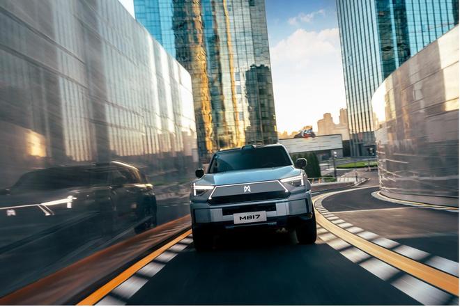 17 Max+版上市通勤露营穿越全搞定AG真人娱乐售价3699万元!猛士M8(图7) 17 Max+版上市通勤露营穿越全搞定AG真人娱乐售价3699万元!猛士M8(图7)