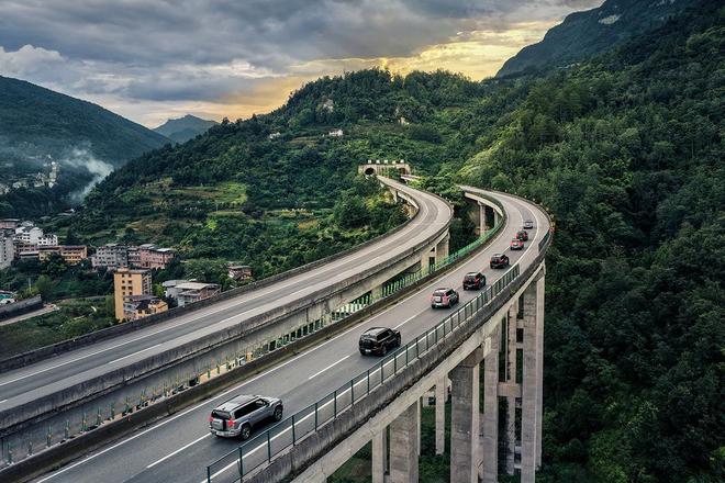 露营”全能王!猛士M817Max+版上市AG真人登录3699万拿下“通勤+越野+(图4) 露营”全能王!猛士M817Max+版上市AG真人登录3699万拿下“通勤+越野+(图4)