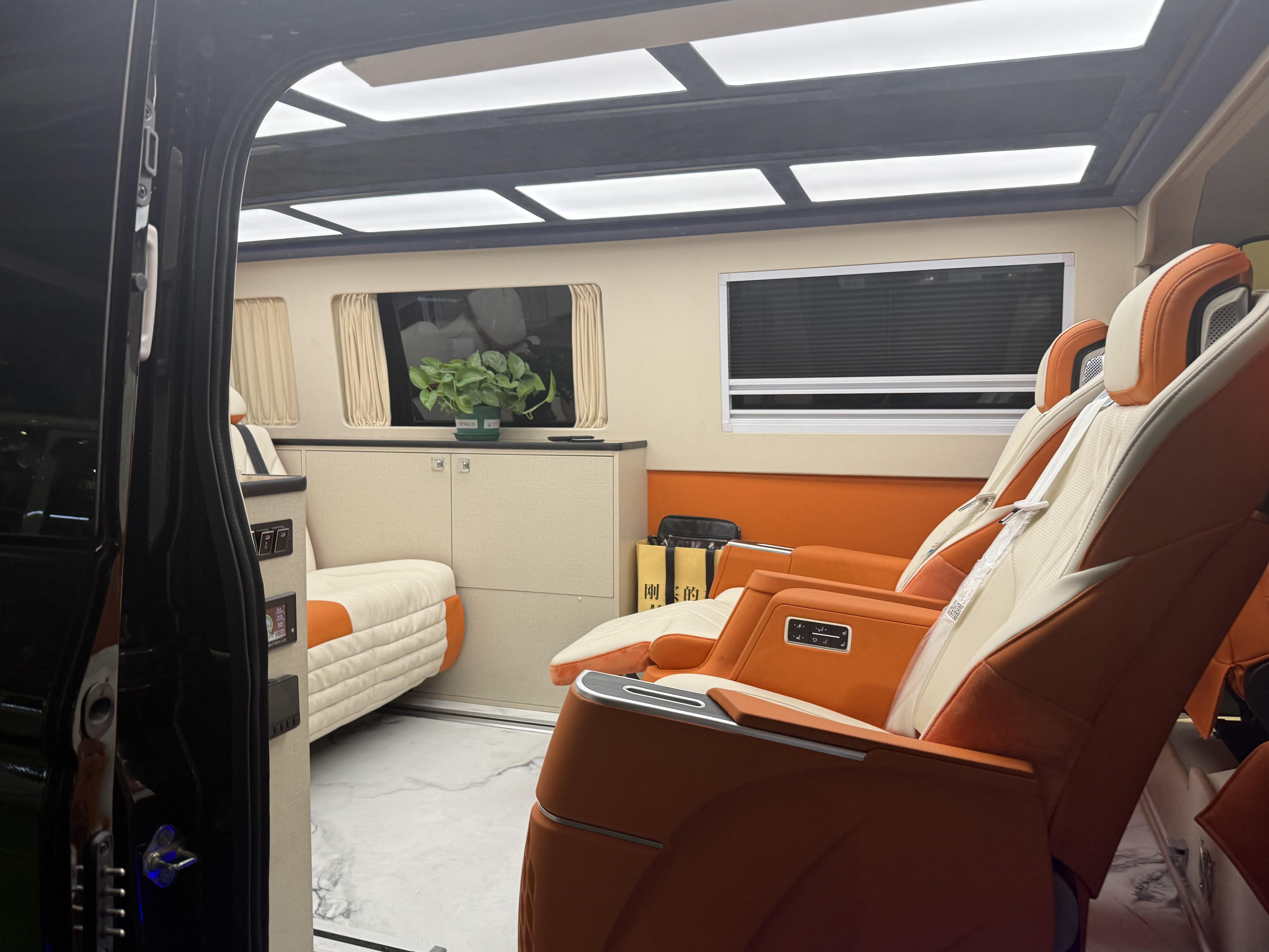 重汽轻型汽车首登上海国际房车展AG真人网多品类强势出击！中国(图4)