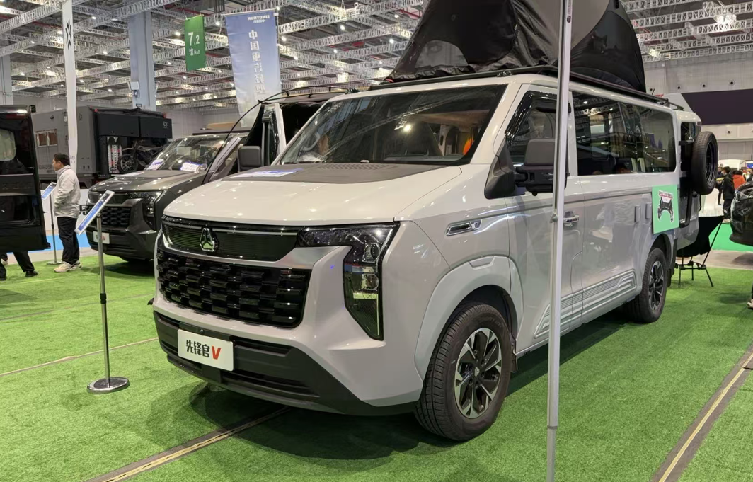 重汽轻型汽车首登上海国际房车展AG真人网多品类强势出击！中国(图6)